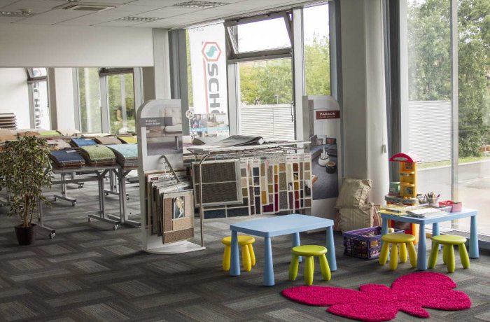 Proč je důležité vybírat podlahu v showroomu