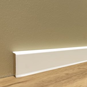 Podlahova-soklova-lista-Dollken-Cubu-flex-life-40-mm-1132-snehove-bila